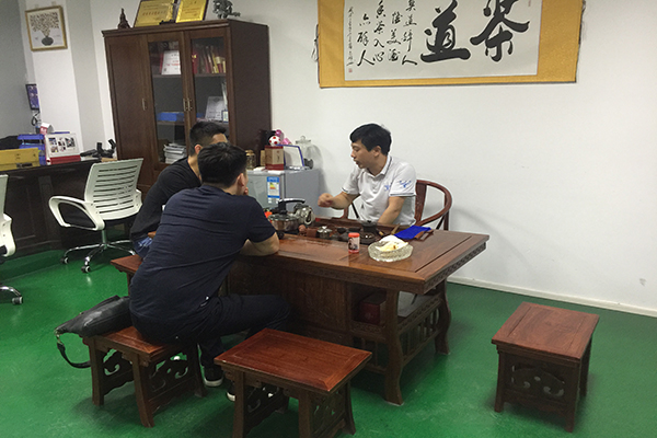 電子產(chǎn)品開模，就找深圳精密塑膠模具廠！