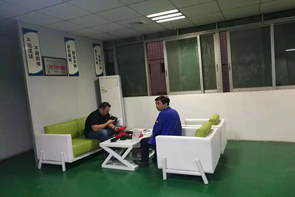 讓人省心注塑模具加工廠——生產(chǎn)高效，配合默契